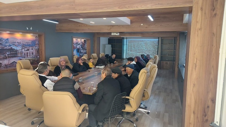 Emirbaba Mahallesi Sakinlerinden Belediye Başkanımız Serkan Koyuncu’ya Ziyaret