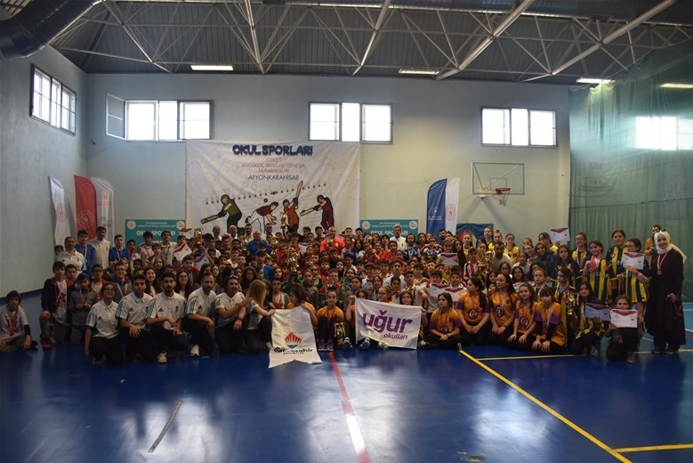 Kriket Yıldızlar-Küçükler Birinciliği heyecanı sona erdi!