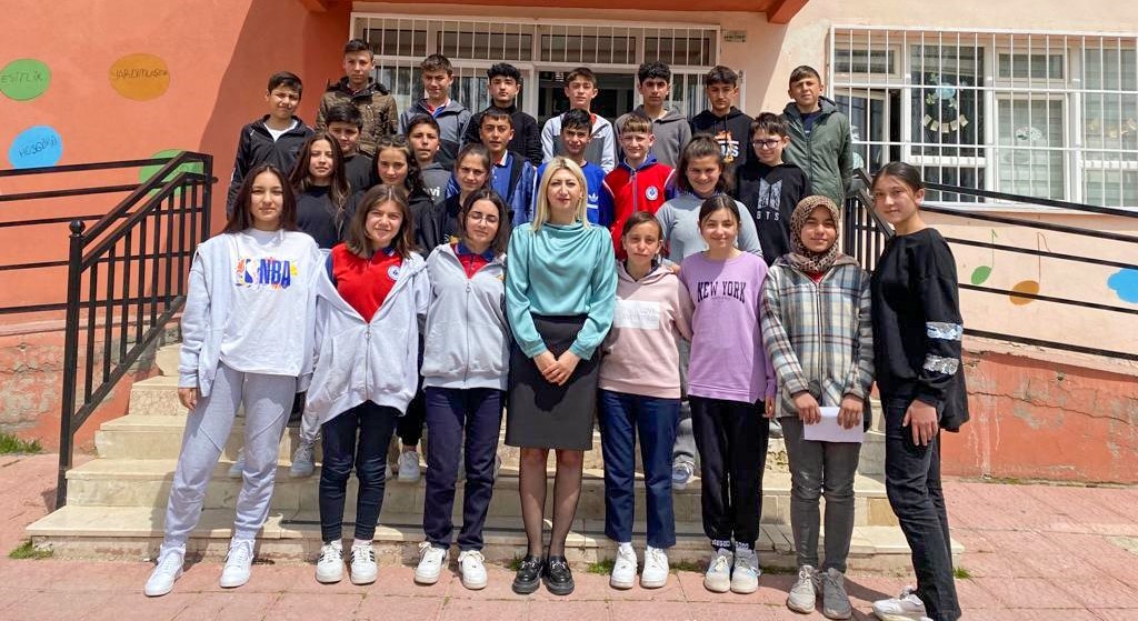 Kütahya'da Öğrenciler Madde Bağımlılığına Karşı Bilinçlendirildi.