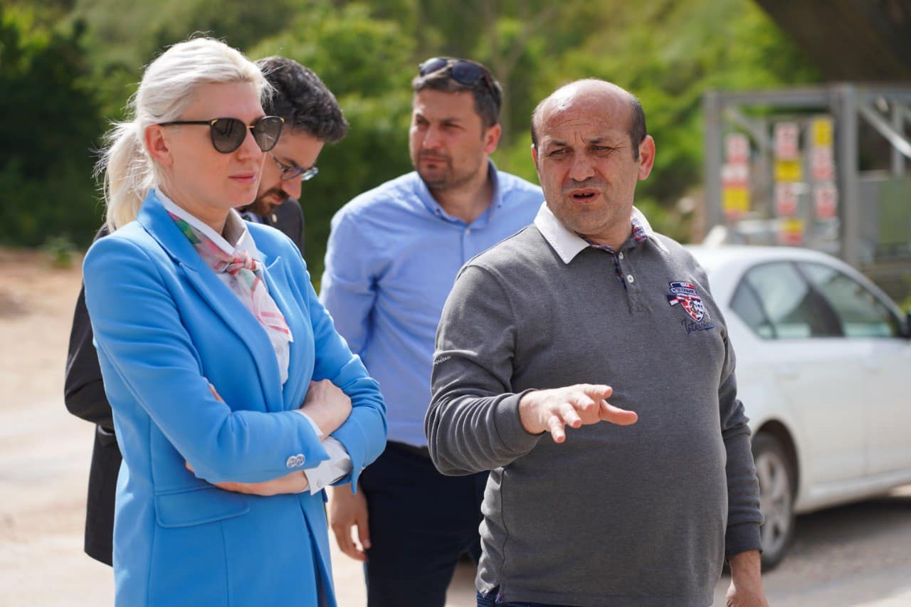 Bilecik Belediye Başkan Yardımcısı mahalle incelemesi yaptı.