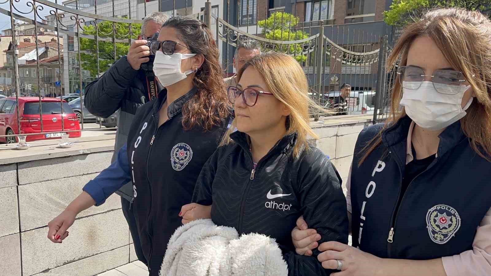 Tiktok videosuna ceza ''Konutu terk etmemek''