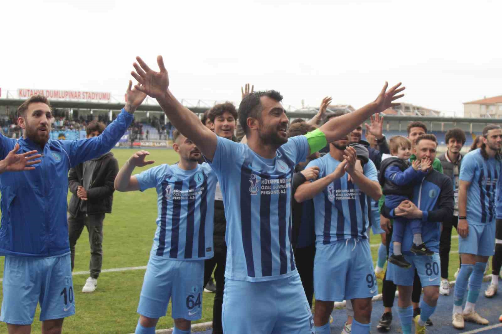 Belediye Kütahyaspor play-off'ta Karaköprü Belediyespor'un rakibi oldu.