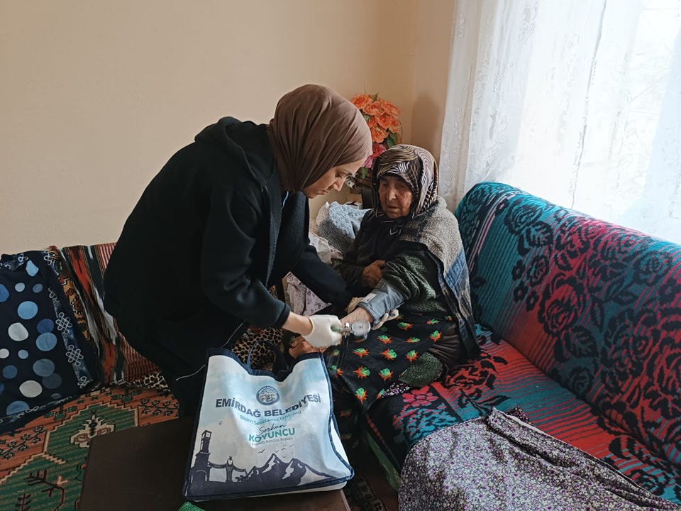 Emirdağ Belediyesi, Yaşlı ve Engellilere Evde Sağlık ve Bakım Hizmeti Sunuyor