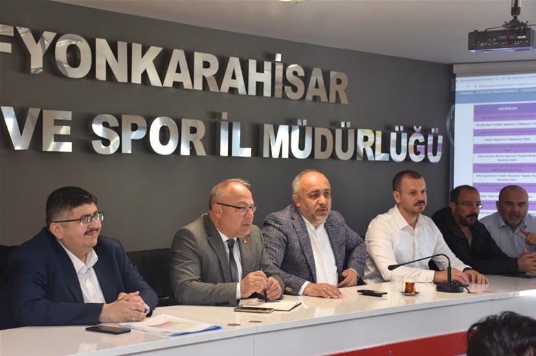 İlçe Müdürleri Afyonkarahisar'da Spor Faaliyetleri İçin Toplandı