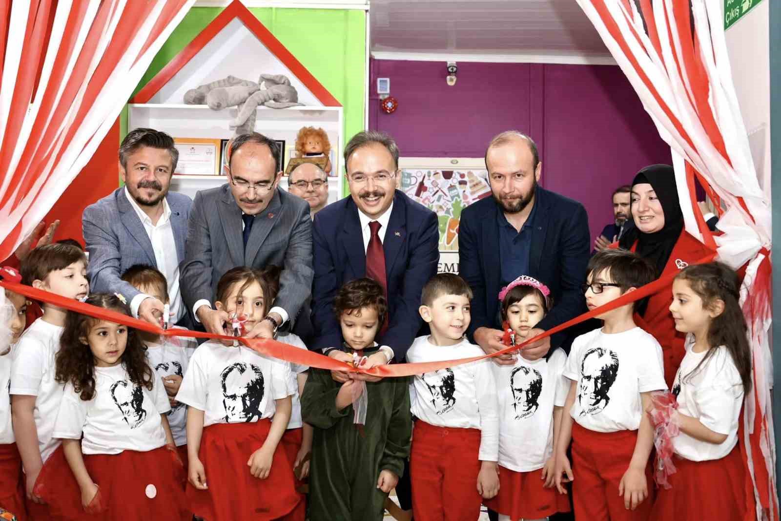 Bilecik Valisi Dr. Kemal Kızılkaya, Anaokulu Öğrencileriyle Buluştu