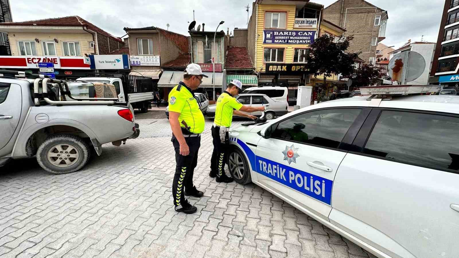 Emirdağ'da 3 Sürücüye Trafik Cezası!
