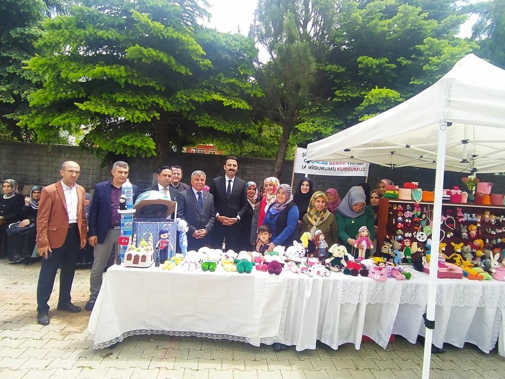 Halk Eğitim Merkezi, Hayat Boyu Öğrenme Haftası için sergi düzenledi