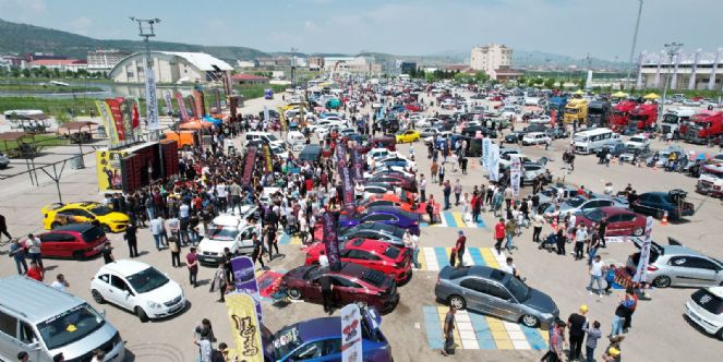 Modifiyeli Araç Tutkunları Afyonkarahisar'da Buluştu, TOGG Festival Alanında Görkemli Gösteri Gerçekleşti!