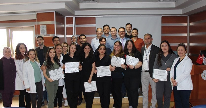 Kütahya'da Acil Bakım Hemşireliği Sertifikalı Eğitim Programı Tamamlandı
