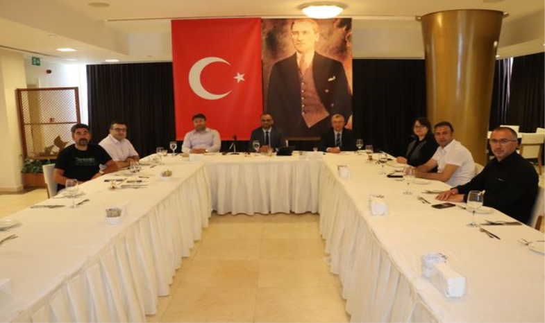Ege Bölgesi'ndeki Odalar ve Borsalar Birliği Genel Sekreterleri Toplantısı Gerçekleşti