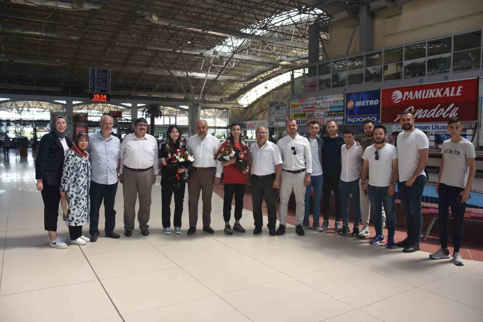 Afyonkarahisar'da Muaythai Şampiyonları Büyük İlgi Gördü.