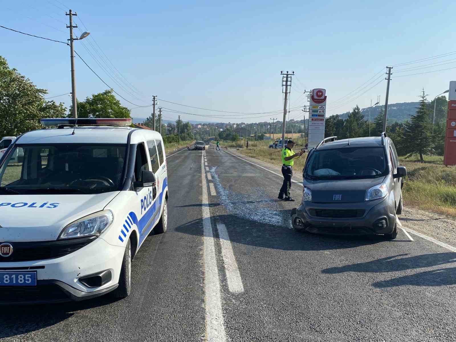 Domaniç'te Çarpışan Otomobillerde 1 Yaralı