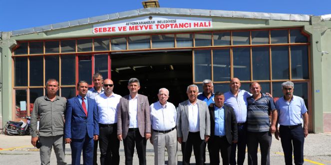 HAL ESNAFINDAN BAŞKANA ZİYARET