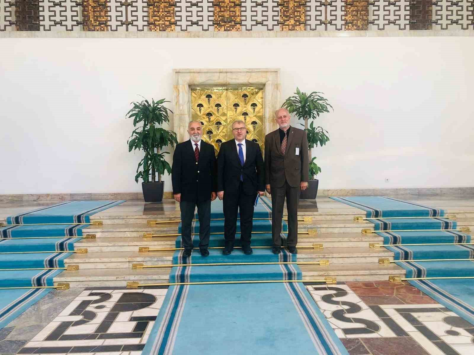 İnhisar Belediye Başkanı, AK Parti Genel Başkan Yardımcısı ile görüştü.