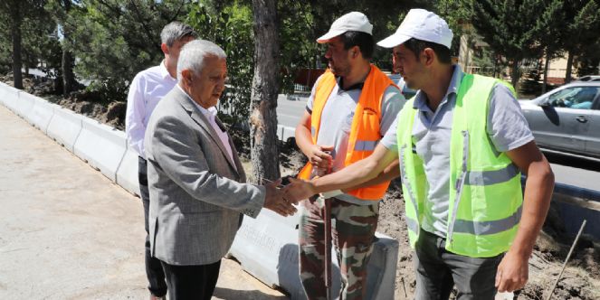 Adnan Menderes Bulvarı yenileniyor