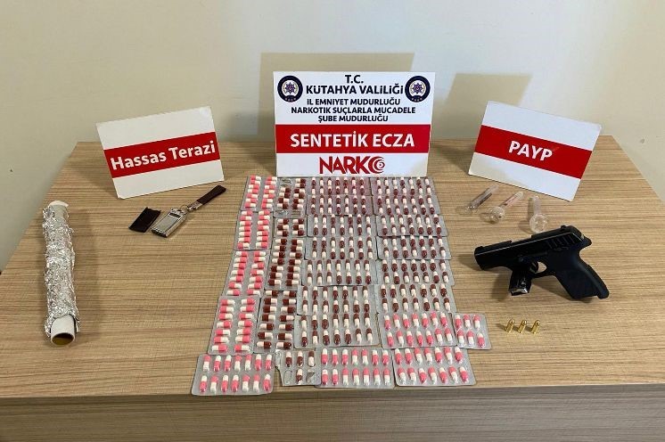 Kütahya'da 4 Operasyonda 8 Şüpheli Gözaltına Alındı