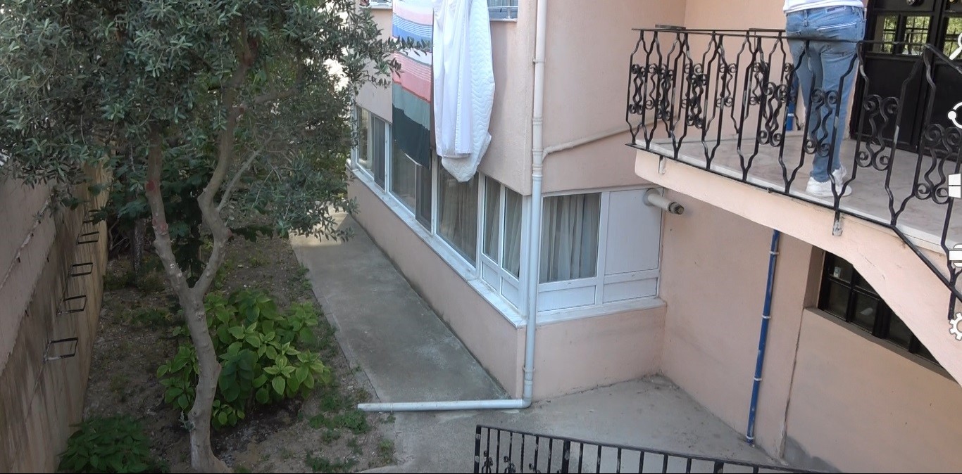 Bilecik'te erkek arkadaşı tarafından satırla saldırıya uğrayan kadın hastaneye sevk edildi