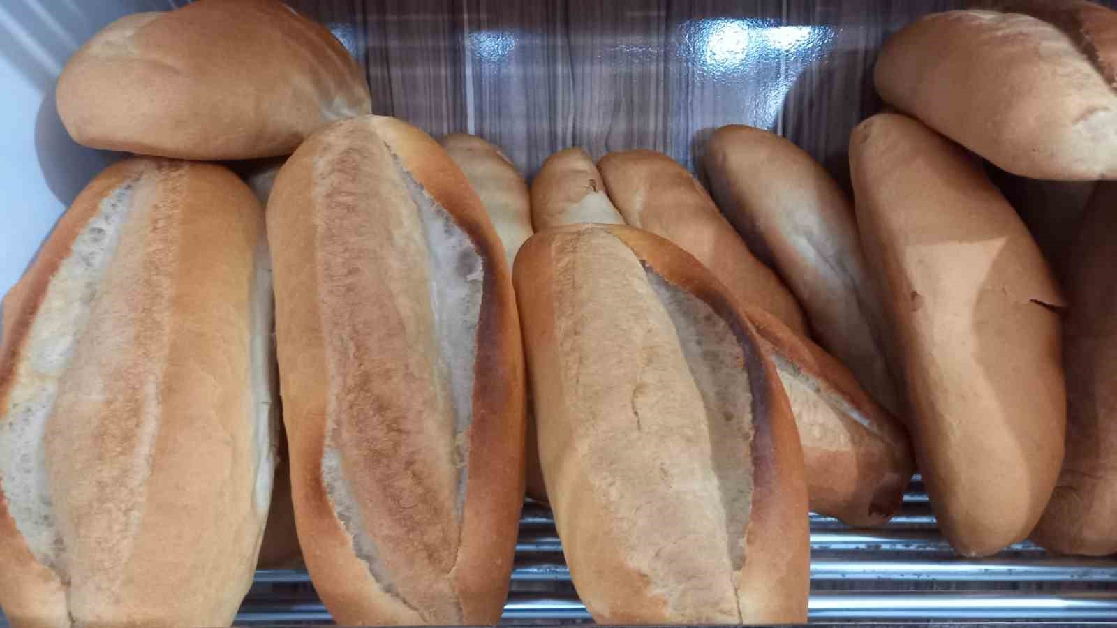 Ekmek fiyatları Gediz'de uçtu! (8 kelime)