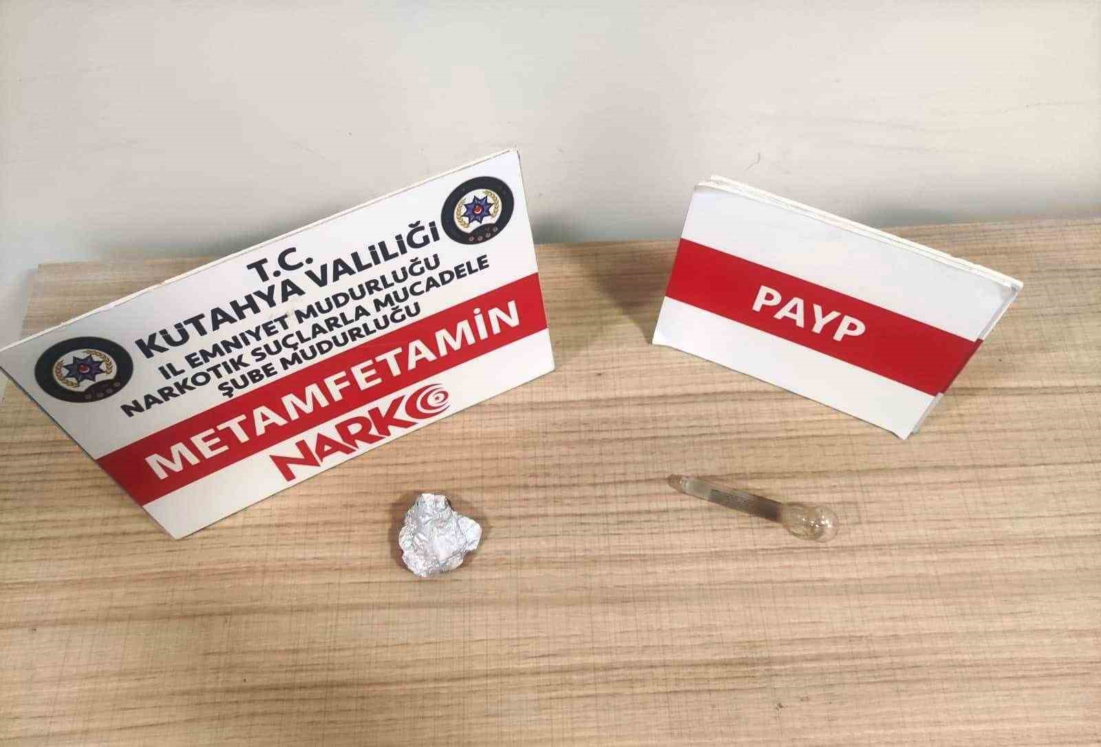 Kütahya'da polis tarafından 0.60 gram metamfetamin ele geçirildi.