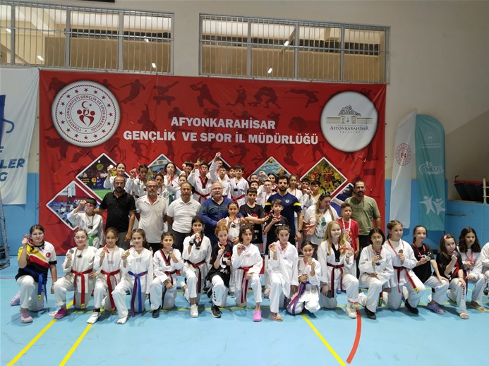 Minik Tekvando Sporcuları Zafer Haftasında Seçmelerde Yarıştı