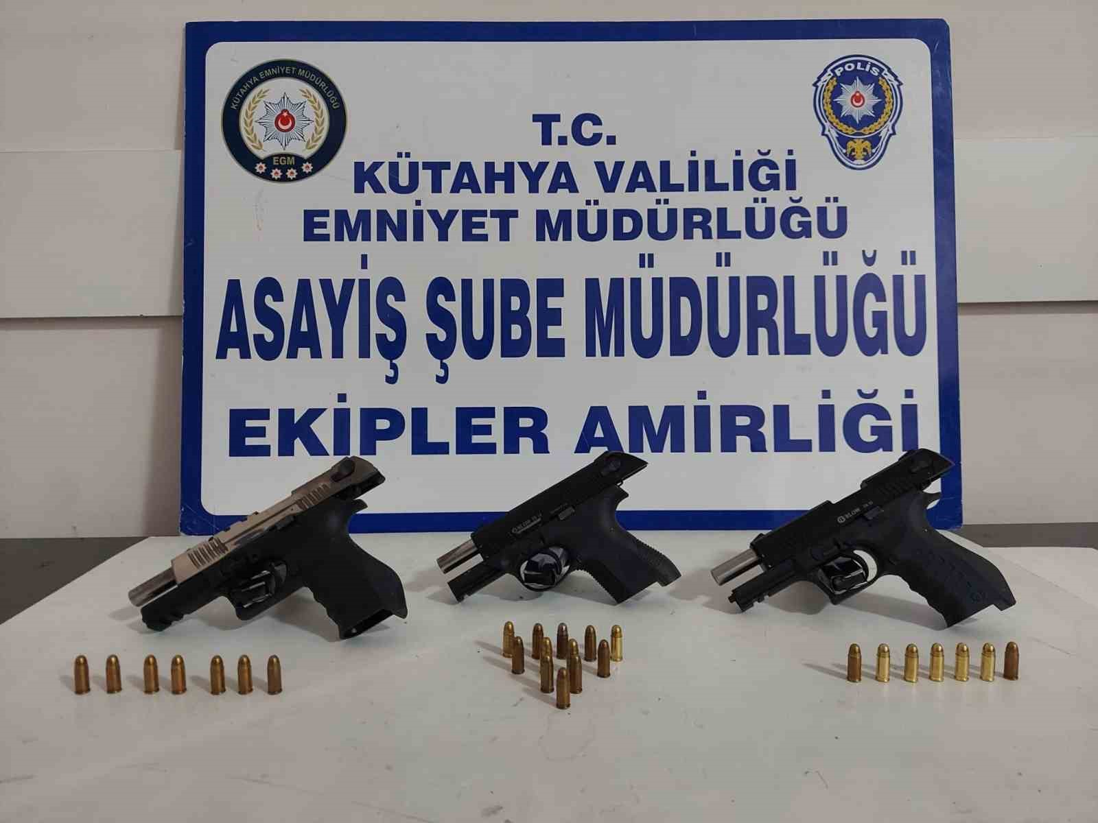 Kütahya'da Alkollü Mekan Denetimlerinde 92 Şahsın Kontrolü Yapıldı