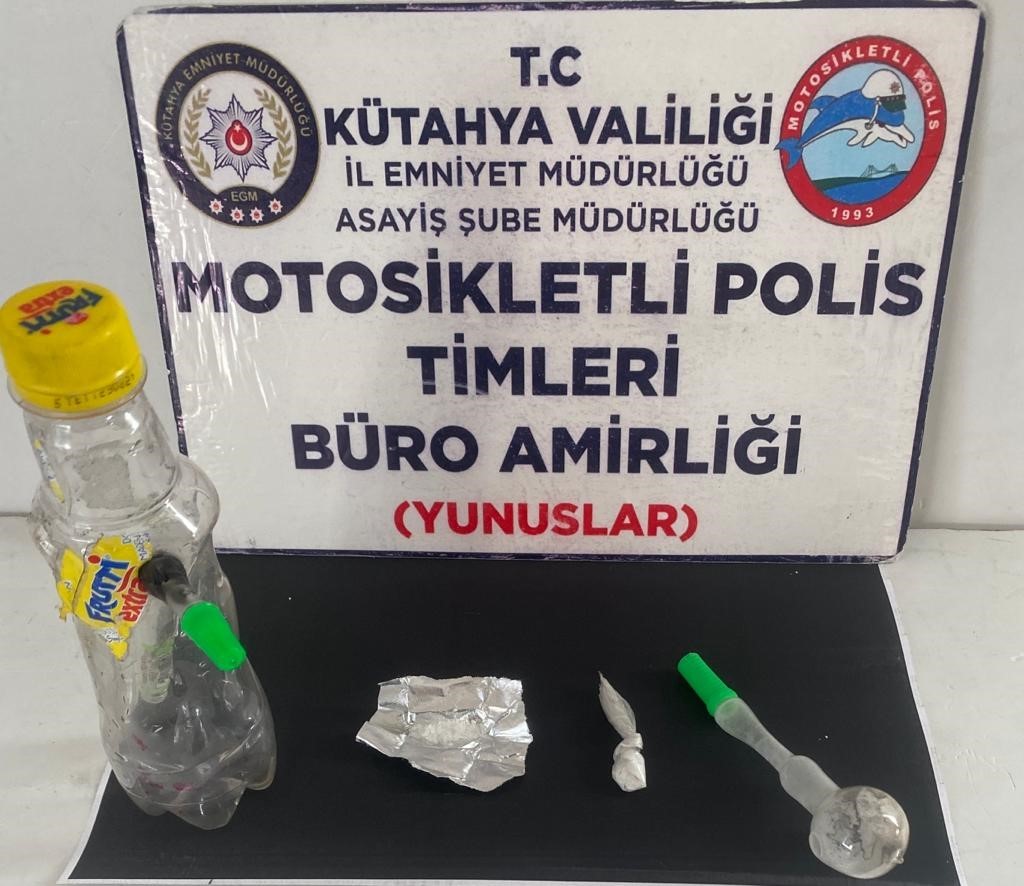 Kütahya'da Motosikletli Polisler metamfetamin yakaladı