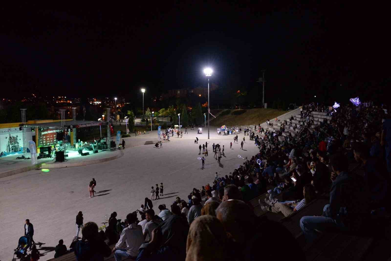 Bozüyük Belediyesi Kurtuluş Günleri Konserleri Büyük İlgi Gördü!