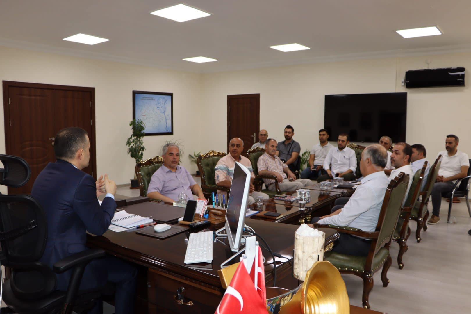 İlçedeki Okul Müdürleriyle Toplantı Gerçekleştirildi