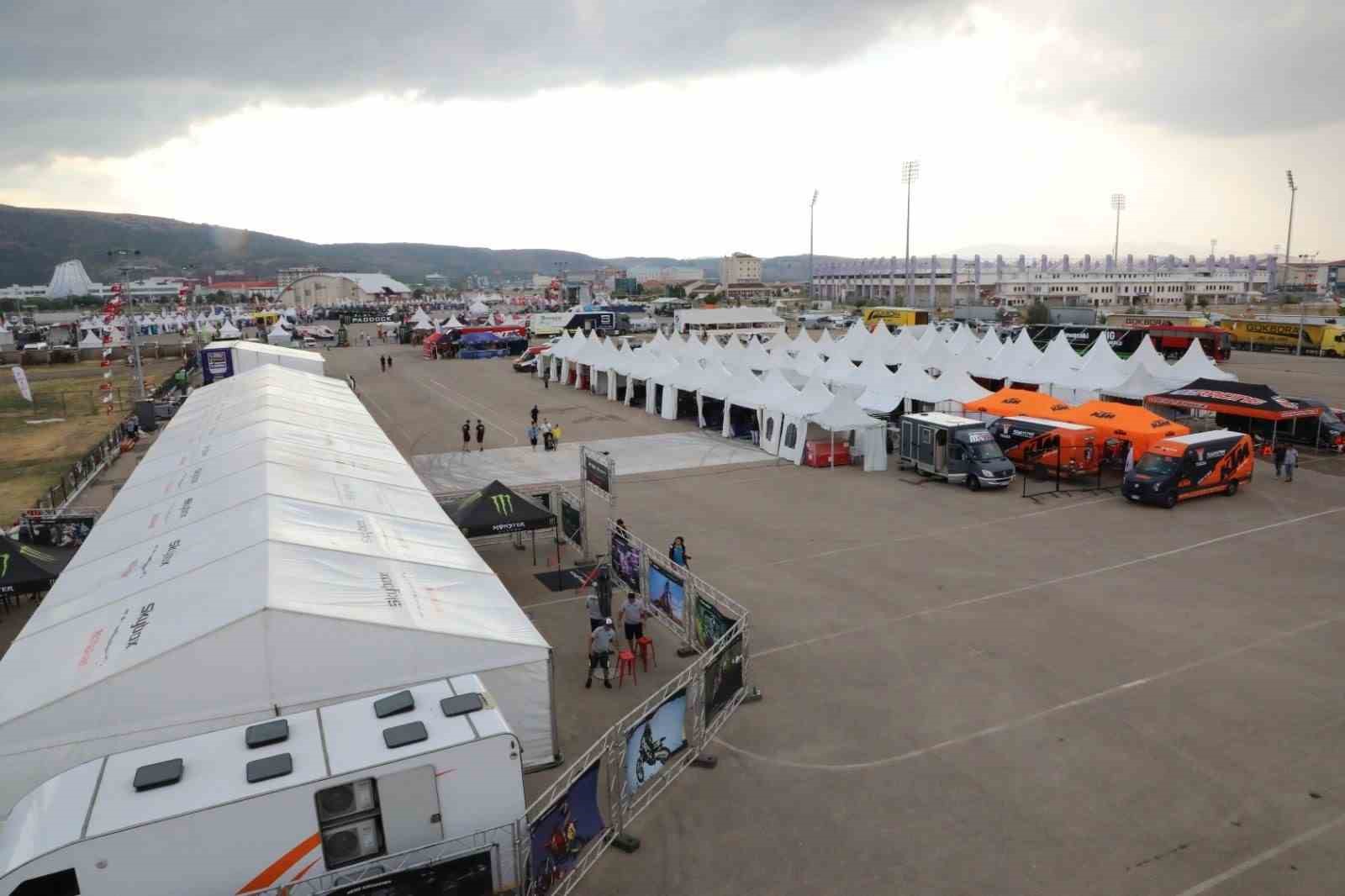 Afyonkarahisar'da Dünya Motokros Şampiyonası büyük ilgi görüyor.