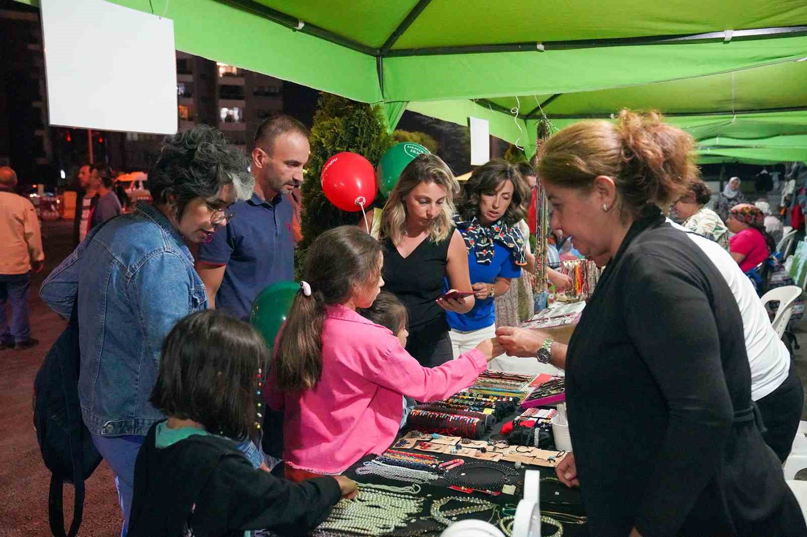Eskişehir'deki Pişmiş Toprak Sempozyumu'nda yerel üreticiler ilgi görüyor.