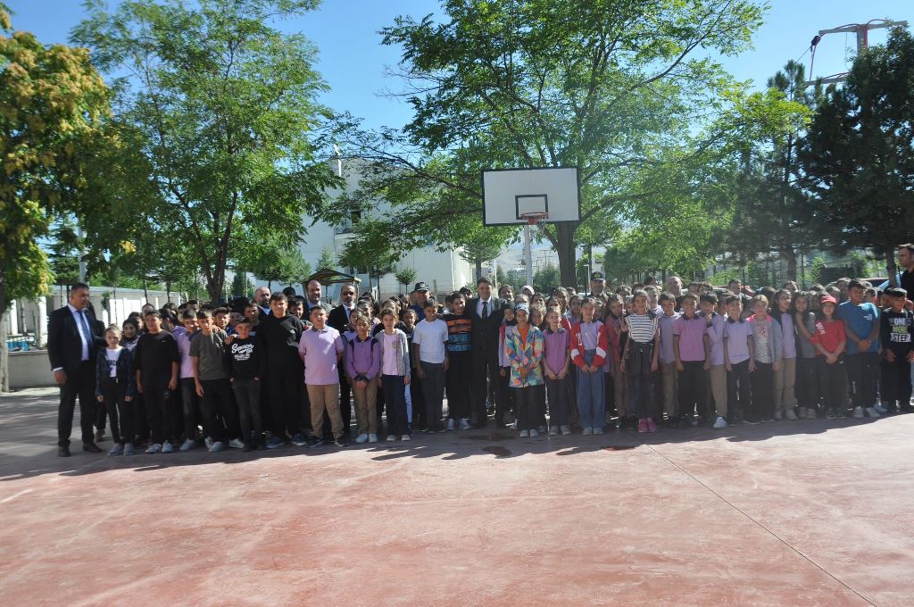 Kaymakam Önder Çengel, ilköğretim haftası etkinliğinde buluştu.