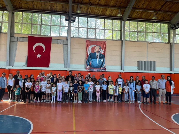 Emirdağ'da Gençlik ve Spor İlçe Müdürlüğü Çocuklara Spor Fırsatı Sunuyor!