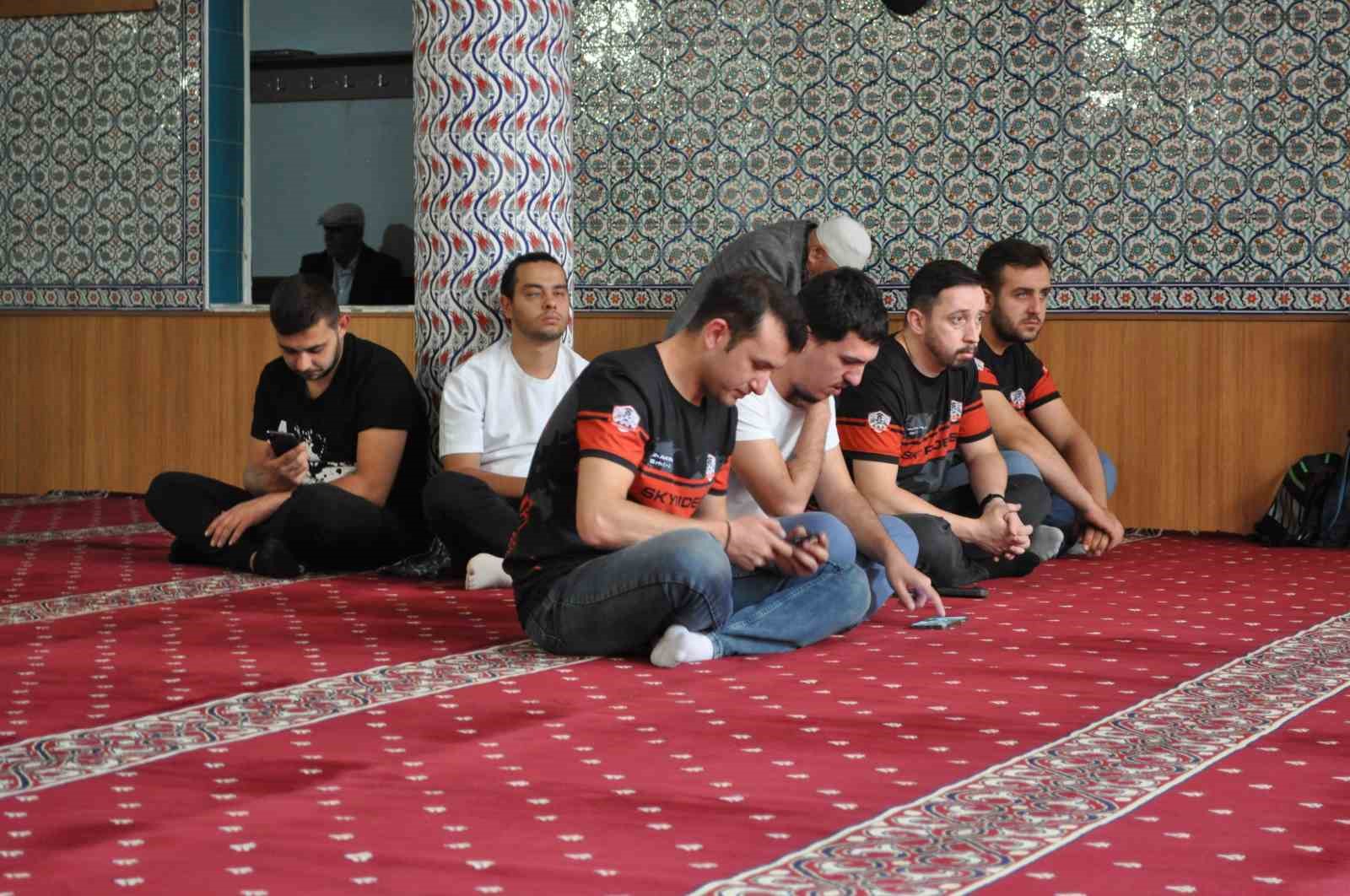 Eskişehir'de Motosikletçilere Mevlid İkram