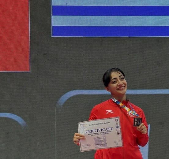 Ayşe Yılmaz, Balkan Karate Şampiyonası'nda ikinci oldu