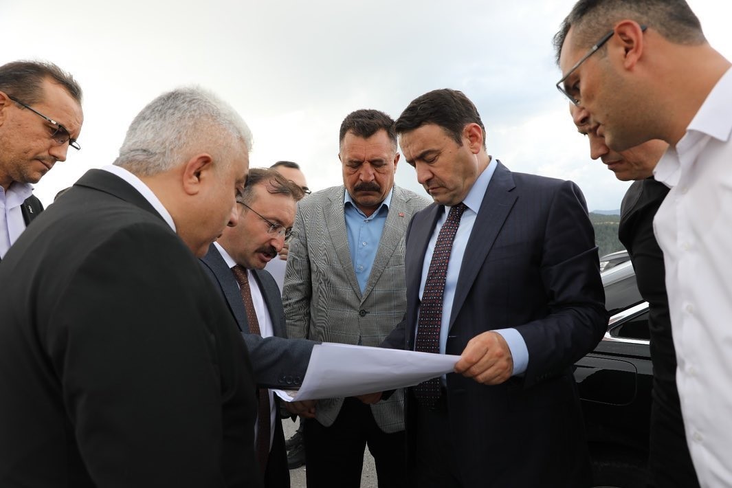 Kütahya Valisi Orta Ölçekli Sanayi Sitesini Ziyaret Etti.